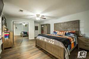401 W 37th St (12)