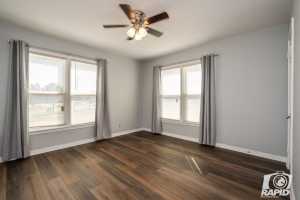 401 W 37th St (19)
