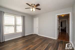 401 W 37th St (20)
