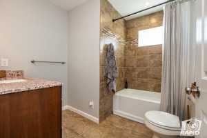 401 W 37th St (21)
