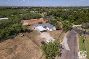 401 W 37th St (36)
