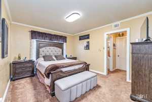 2634 Oxford Ave (24)