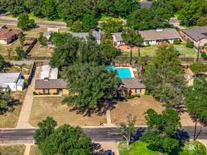 2634 Oxford Ave (51)