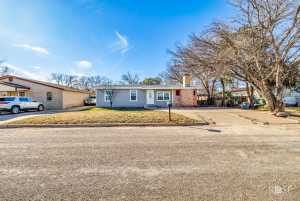 1611 Mission Ave (4)