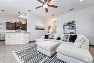 8322 Lynx Lane (10)