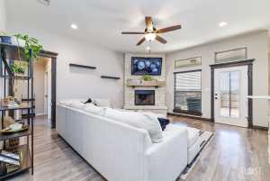 8322 Lynx Lane (8)