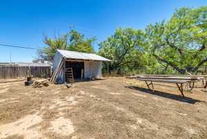8126 N FM 2288 (32)