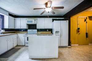 405 W James Ave (16)