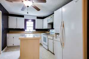 405 W James Ave (18)