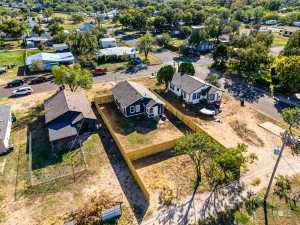 306 E 38th St (24)