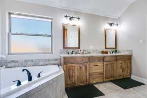 8370 Lynx Lane (10)