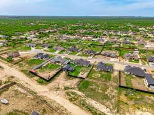 8370 Lynx Lane (75)
