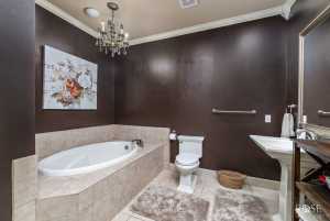 418 S Adams St (29)