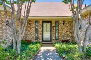 4201 Shefflera Dr (33)