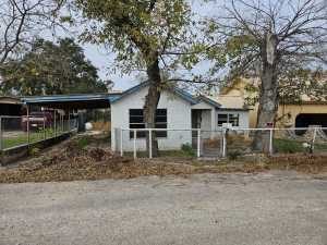 104 Calle Useues St (2)