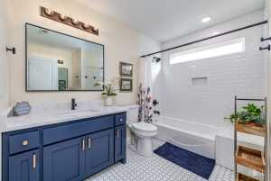 110 N Washington St (18)