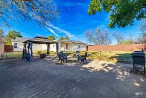 110 N Washington St (27)