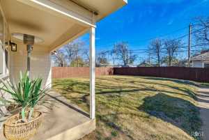 110 N Washington St (28)