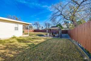 110 N Washington St (29)