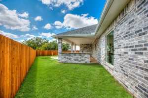 5202 Riviera Lane (8)