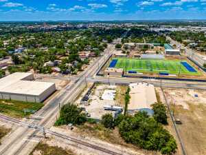 300 N Baze St (11)