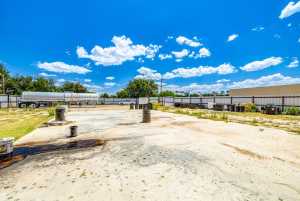 300 N Baze St (21)