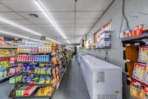 1 N Bell St (11)