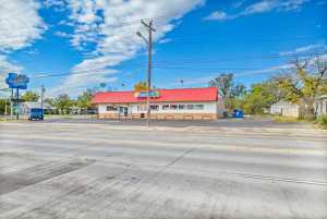 1 N Bell St (3)
