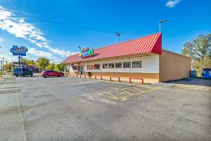 1 N Bell St (4)