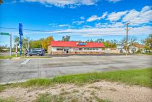 1 N Bell St (6)