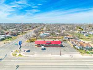 1 N Bell St (19)