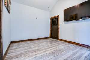 7125 Club Creek Lane (40)