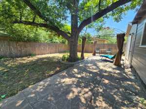 1951 W Twohig Ave (12)