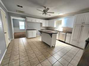 1951 W Twohig Ave (6)