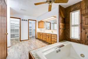 704 N Broadway St (23)