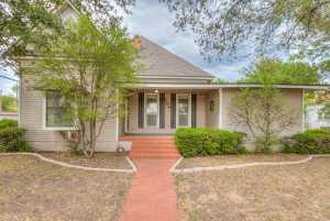704 N Broadway St (3)