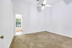 704 N Broadway St (30)