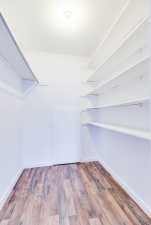 704 N Broadway St (39)