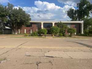 415 W Twohig Ave