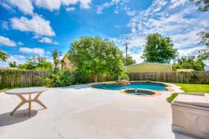 810 N 6th St (34)