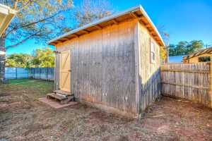 3941 Millbrook Dr (33)