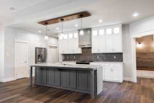1906 Colonial Dr (12)