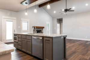 1906 Colonial Dr (16)