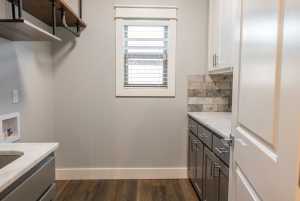 1906 Colonial Dr (22)