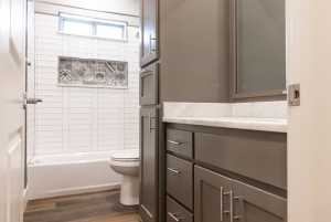 1906 Colonial Dr (27)