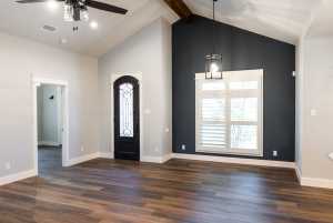 1906 Colonial Dr (6)