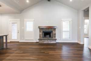 1906 Colonial Dr (8)