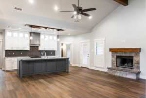 1906 Colonial Dr (9)