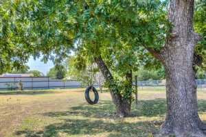 610 E 24th St (7)