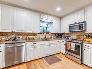 2402 Live Oak St (13)